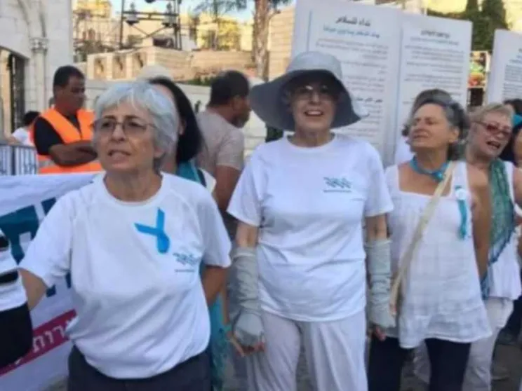 «Marciava con le palestinesi per il dialogo», Vivian ora è ostaggio di Hamas