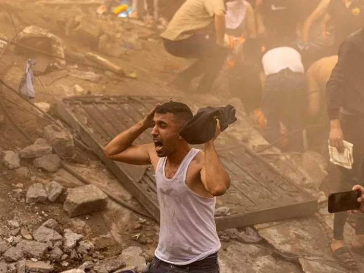 Hamas: «A Gaza superati i 10mila morti». Riapre il valico di Rafah