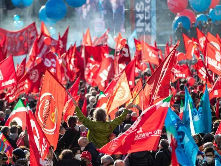 Cos'è la precettazione e quali rischi corre chi la vìola