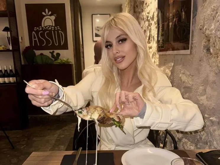«Post pubblicitari e follower falsi»: l'Antitrust indaga Asia Valente e Instagram