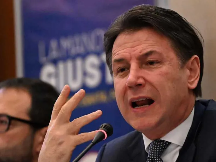 La ricetta M5S: stop ai tagli, sì al reddito di cittadinanza