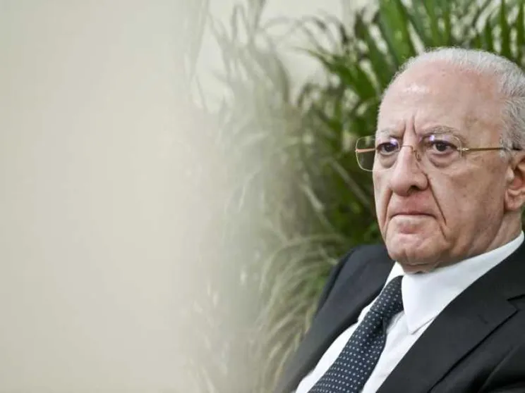 De Luca: «Governo centralista, altro che autonomia»