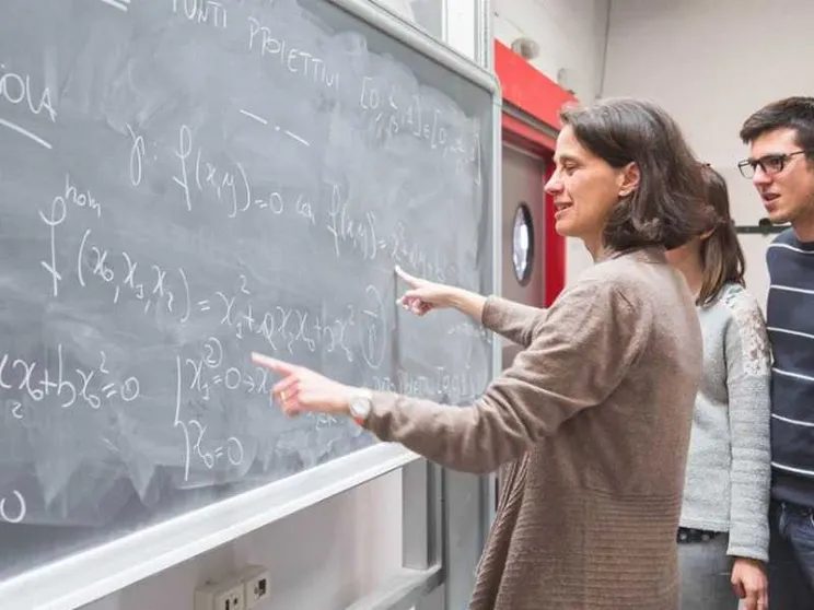Scuola, concorsi per 30mila insegnanti. Tra le prove la lezione simulata