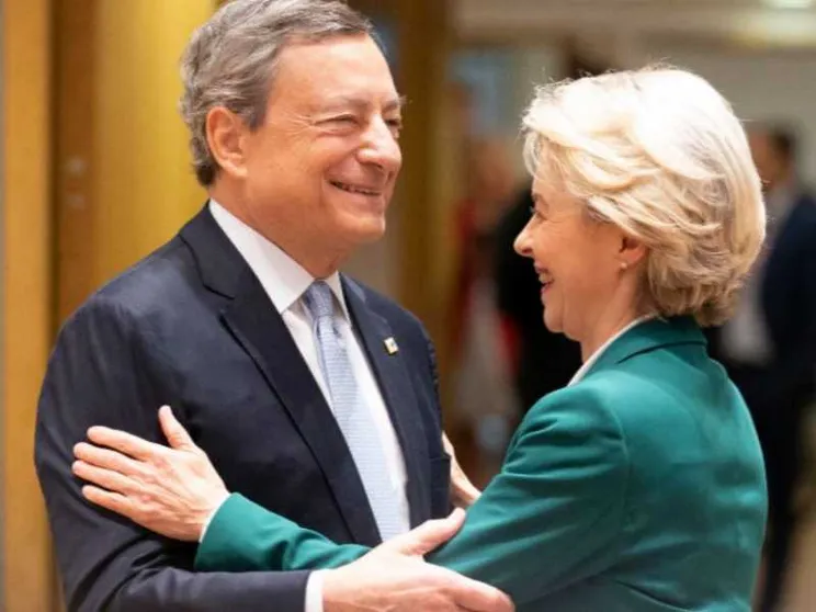 Perché Draghi «imbarazza» destra e sinistra