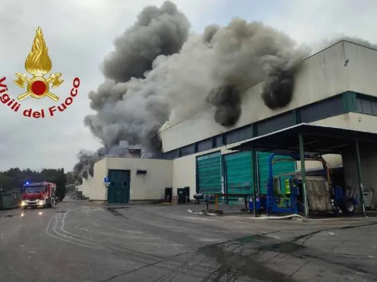 Incendio al Tmb di Malagrotta, non si esclude il dolo