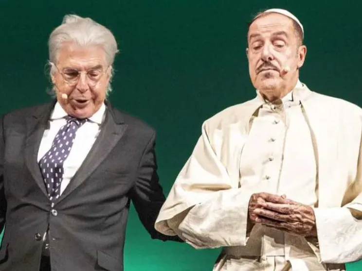 Massimo Lopez a Milano: ironia con garbo. Anche sui papi
