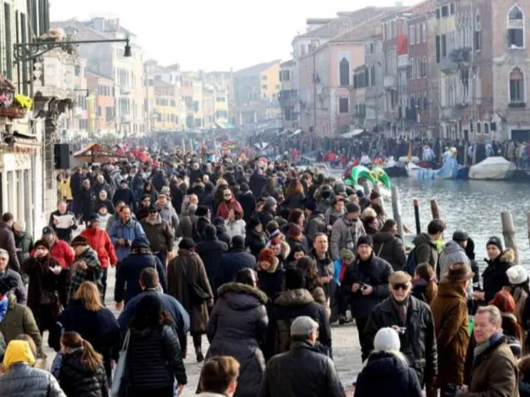 Allargarci alla totalità dei fratelli, prossimi di chi è lontano
