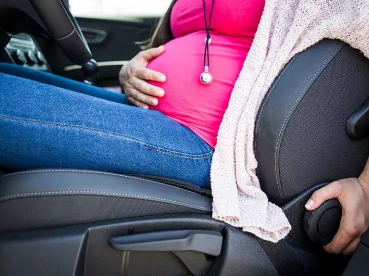 Il richiamo del Papa sull'utero in affitto: ecco i Paesi in cui è già proibito