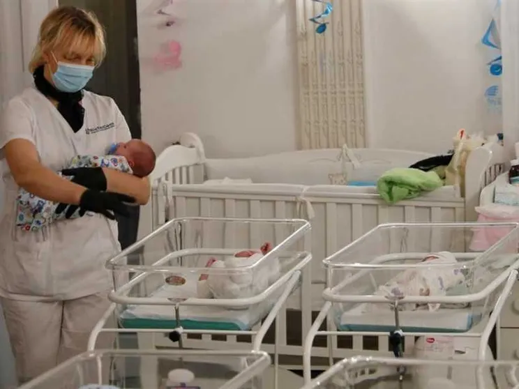 Sulla Gestazione per altri (Gpa) è tensione tra il governo e la Ue