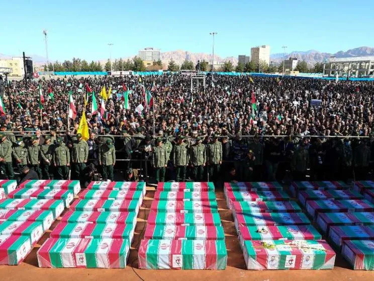 Iran, arrestati «tutti i 32 terroristi». La Nobel attacca il governo