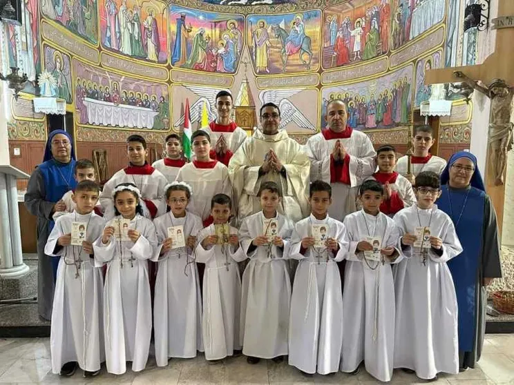 Il catechismo continua oltre la guerra: Prima Comunione per i bimbi di Gaza