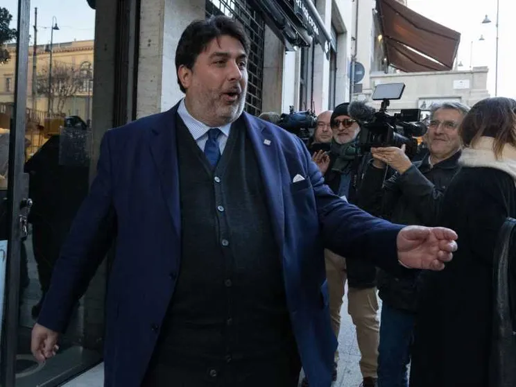 Solinas tira dritto. E nel centrodestra è ancora stallo