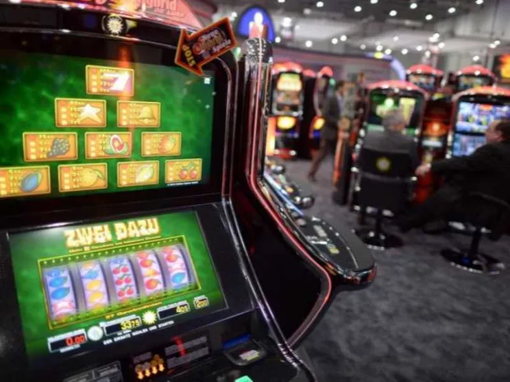 Azzardo, nel 2023 spesi 150 miliardi. Così le slot divorano il nostro tempo