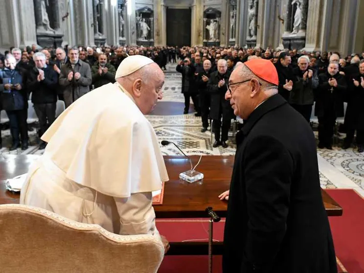 «Benediciamo le persone, non le organizzazioni Lgbt»