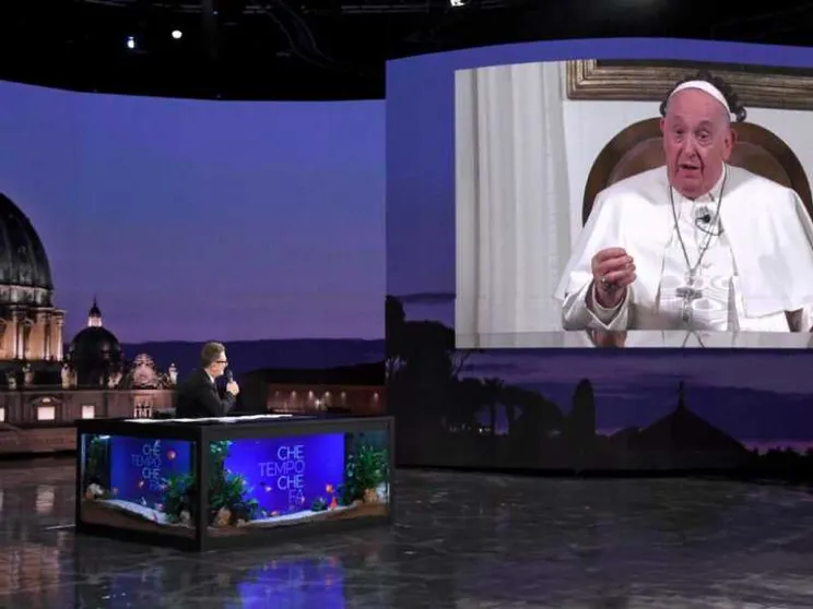 La guerra, i bambini, la Chiesa. Il Papa da Fazio: pregate per me, non contro di me