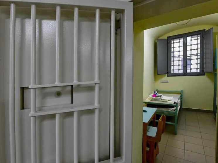 Più detenuti nelle carceri, e non si fermano i suicidi
