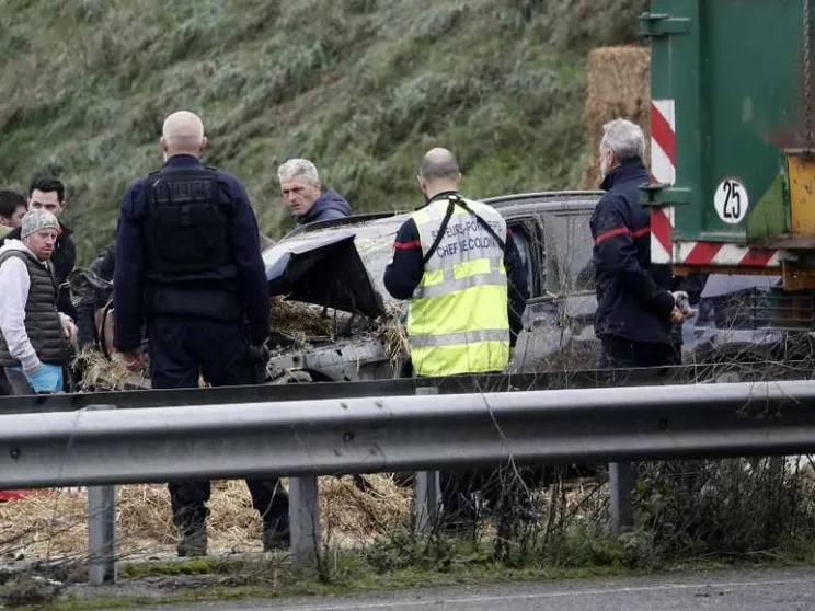Auto contro il blocco degli agricoltori: morte una donna e la figlia