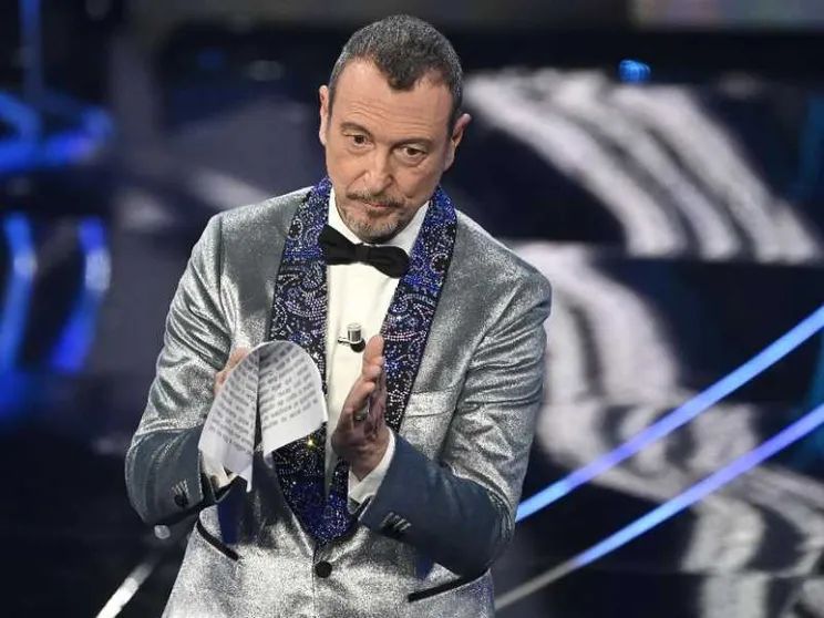 A Sanremo protesta dei trattori: «Non sussidi, ma giusta retribuzione»
