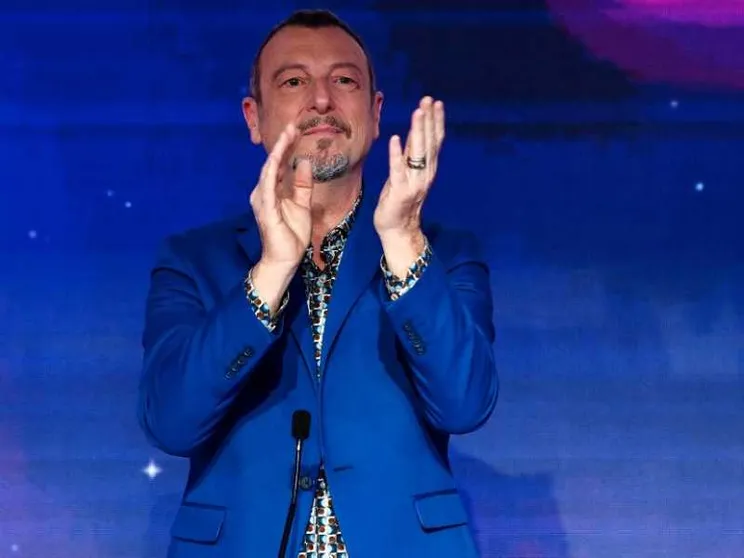 I giovani e Amadeus vincitori di Sanremo