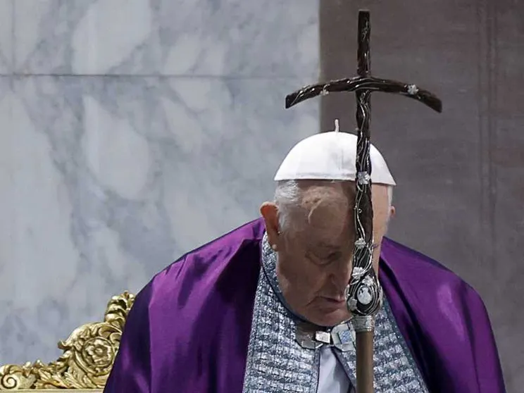 Il Papa: «In Quaresima ritroviamo noi stessi senza ostentazioni social»