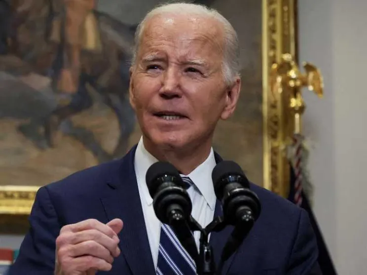 L'insulto pesante di Biden a Putin. Mosca: «Si vergogni, non è un cowboy»