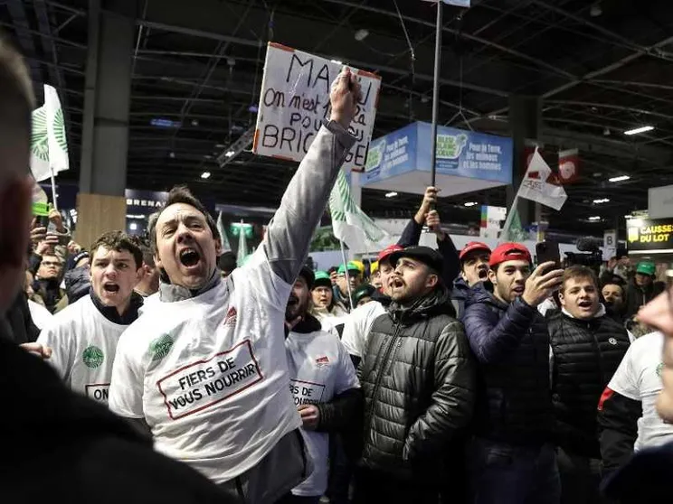 Promesse e impegni non placano la rabbia degli agricoltori europei