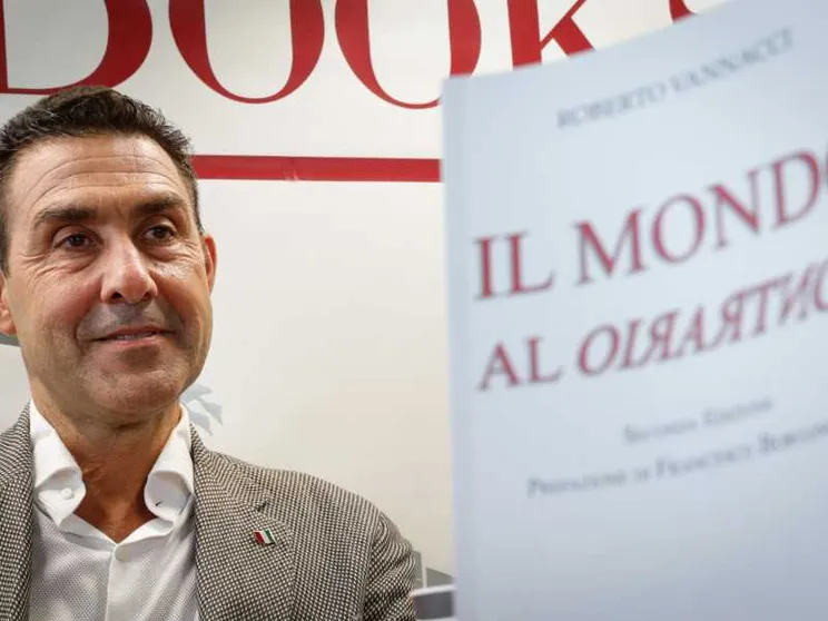 Oltre a peculato e truffa Vannacci indagato anche per odio razziale