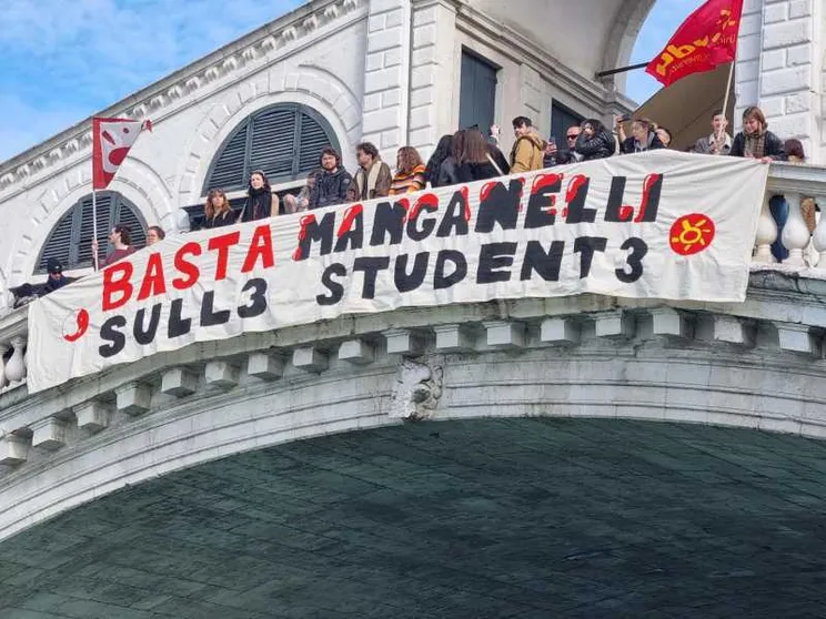 I giovani cattolici: chiediamo giustizia per gli studenti picchiati