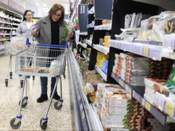 Una guerra di prezzi Carrefour-Pepsi. Ma non è a beneficio dei consumatori