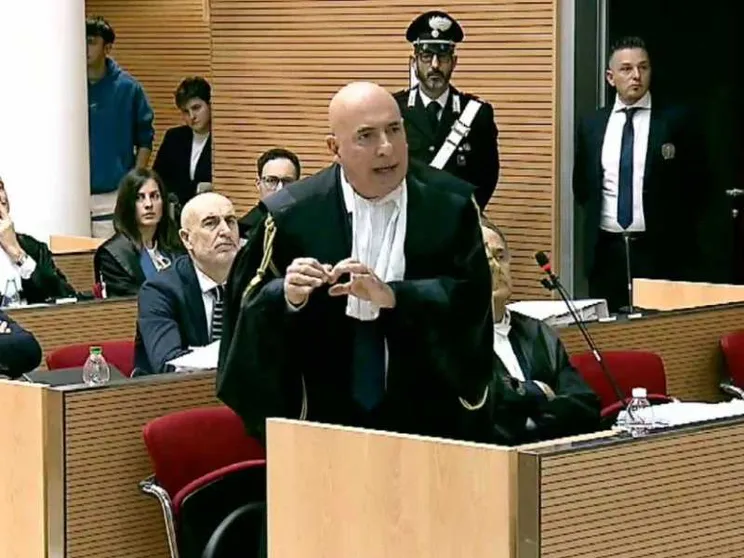Rinviata la revisione del processo. Il Pg: molte prove su Rosa e Olindo