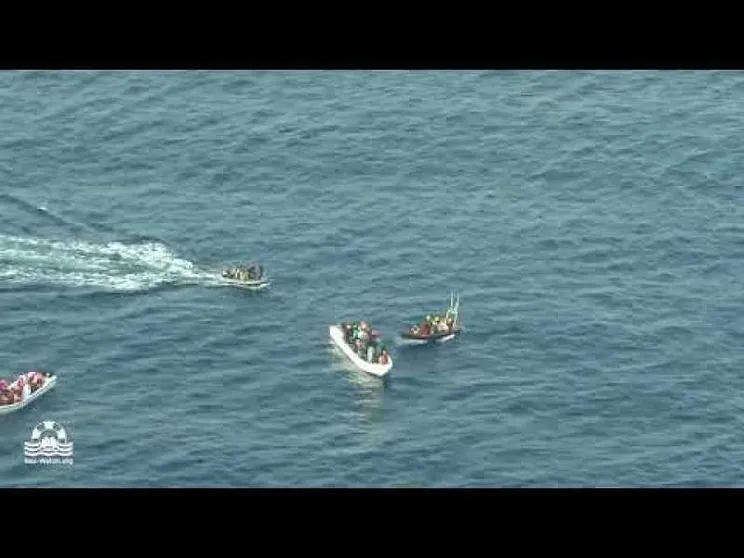 «Stanno sparando proiettili in acqua». Nuove accuse ai guardacoste libici