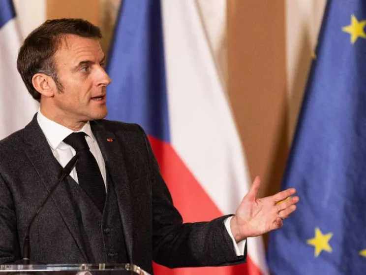 Dopo la “libertà di abortire” il suicidio assistito? Macron non si ferma