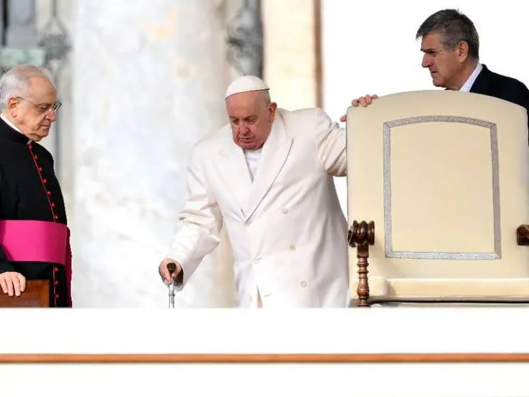 Il Papa: «Inutile correggere il superbo. Ma il suo edificio crollerà»