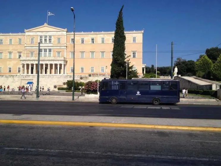 Grecia, scomunica ai deputati che votano le nozze gay