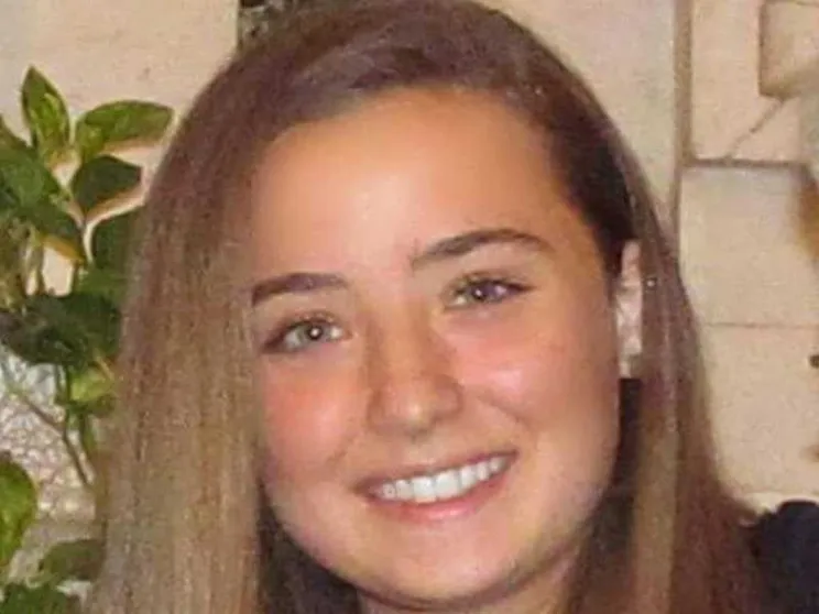 Morì a 18 anni dopo il vaccino, indagati 5 medici. Per i pm poteva salvarsi