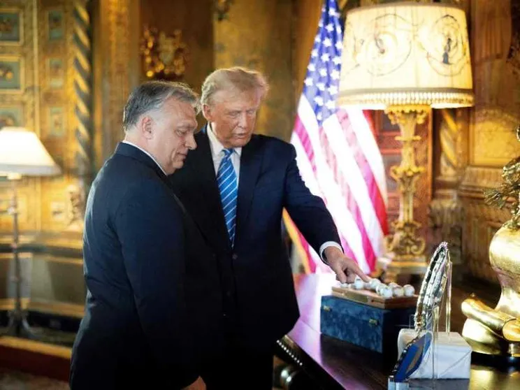 Orbán incorona Trump: «Lui è il presidente della pace»