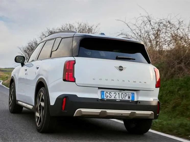Nuova Countryman, la Mini ancora più Maxi