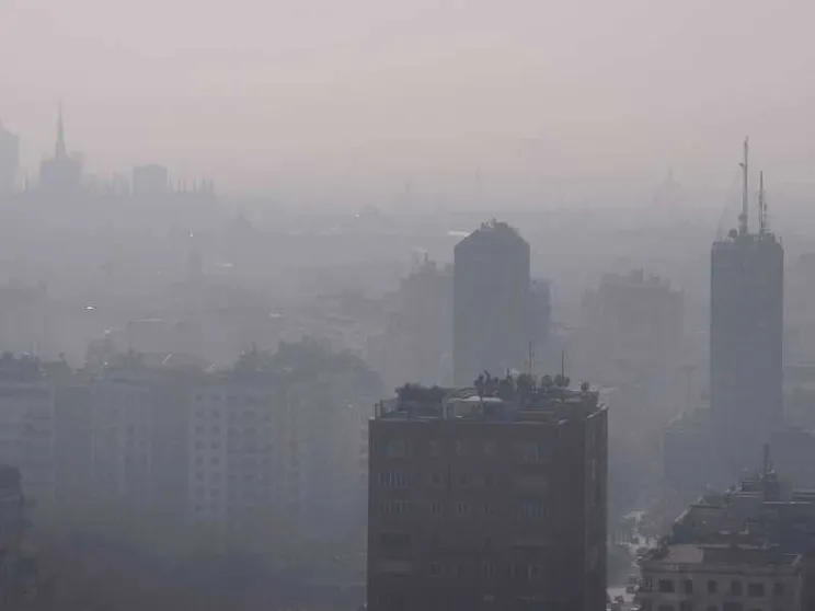 Milano e quel record di aria inquinata. Ma non ci paralizzi l'infodemia