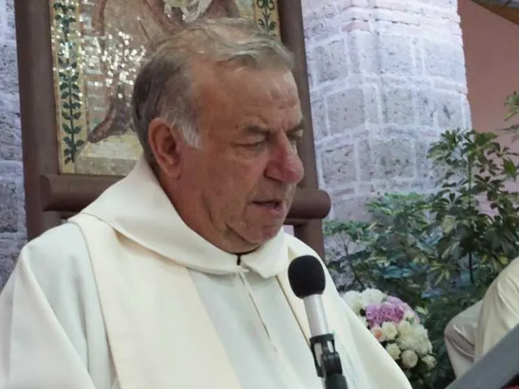 È morto don Paolo Dell'Aversana, il volto della resistenza alla camorra