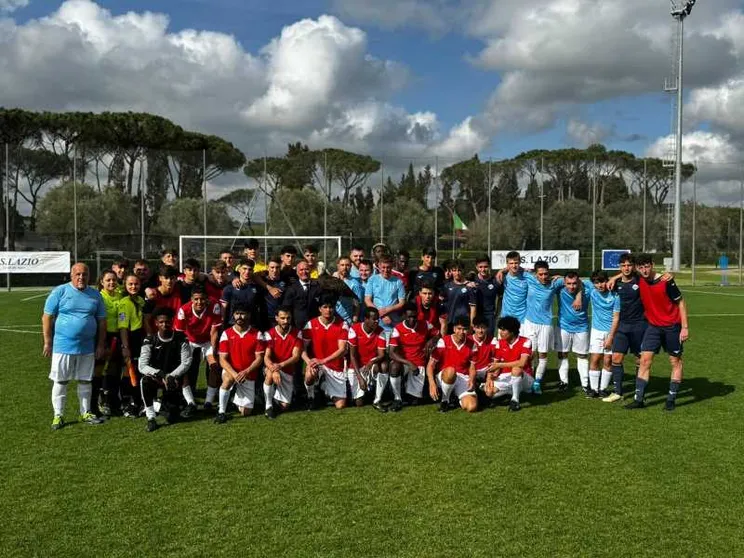 La Lazio e la Croce Rossa in campo insieme per rifugiati e migranti