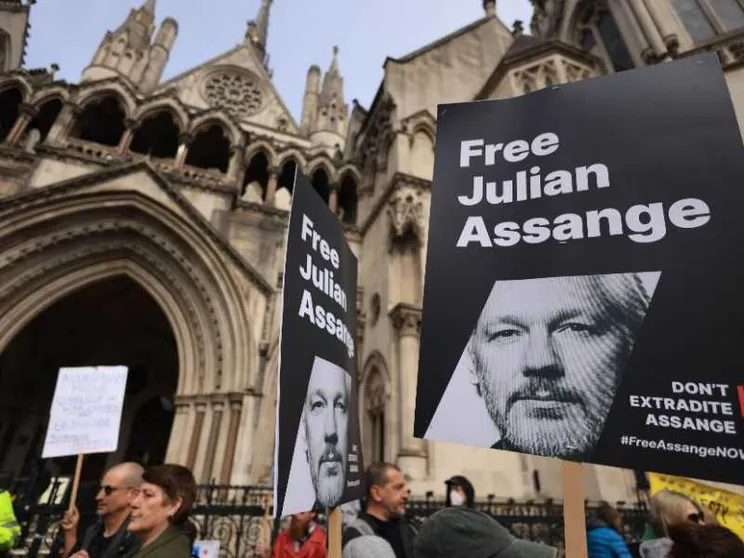 Assange, sì all'appello. È l'ultima (flebile) chance per evitare l'estradizione