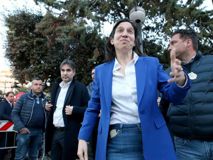 Schlein e Conte, volano le sberle