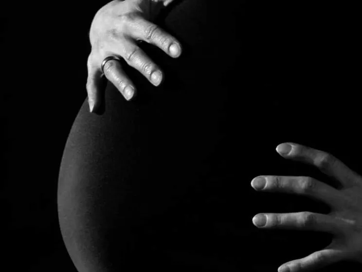 Utero in affitto: la strada (necessaria) dell'abolizione globale