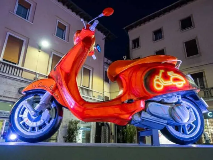 Da tutto il mondo a Pontedera per celebrare la Vespa