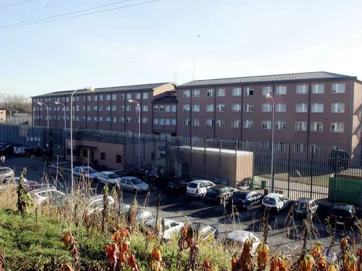Ancora un suicidio in carcere. E i Garanti chiedono misure urgenti