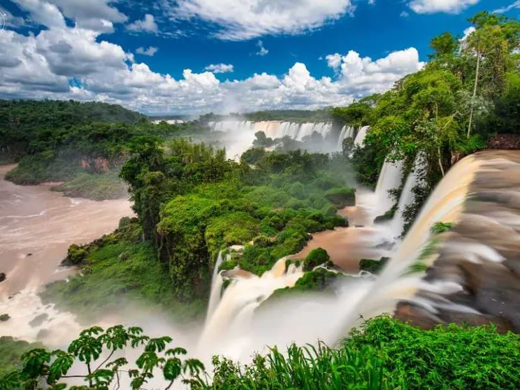 Cascate di Iguazù: la forza della natura tra Brasile e Argentina