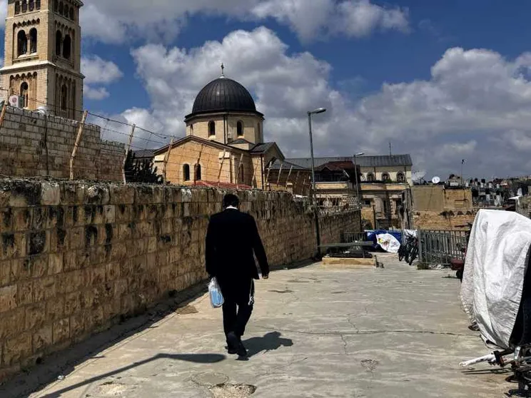 Gerusalemme, l'occupazione israeliana è anche sui tetti della Città Vecchia