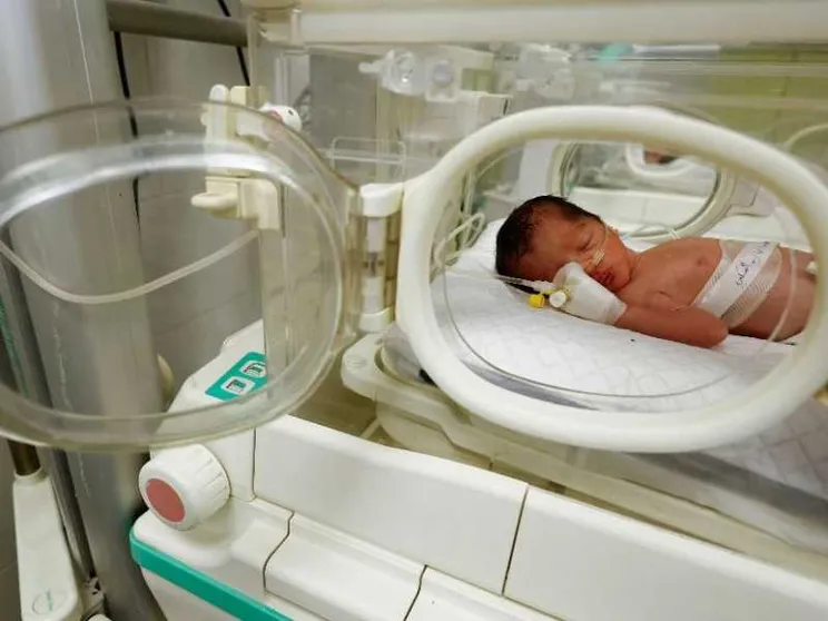 Non ce l'ha fatta Sabreen, la neonata estratta viva dal corpo della madre