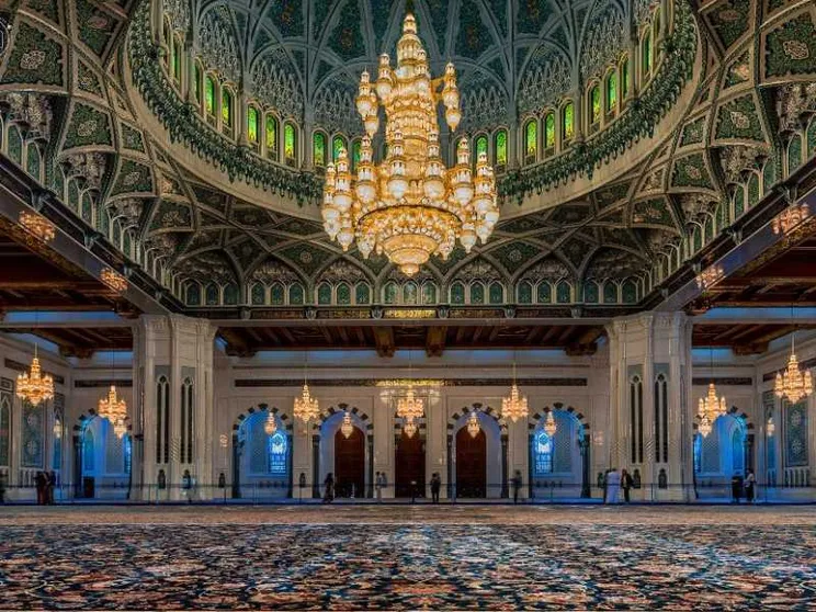 La moschea del sultano Qaboos: l'Oman e la terza via dell'islam