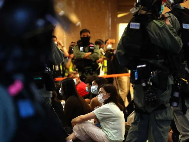 Bandito a Hong Kong l'inno delle proteste, Pechino plaude